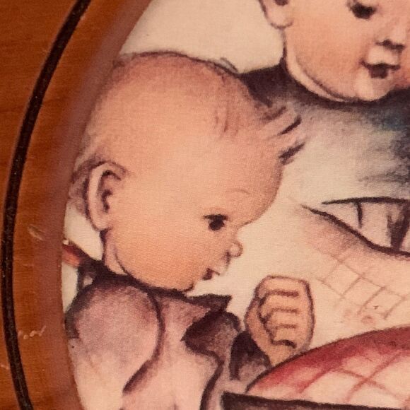 Goebel Hummel Wall Art Round Wooden Small W. Germany Baby Crib Nursery 6 inches - Picture 4 of 11